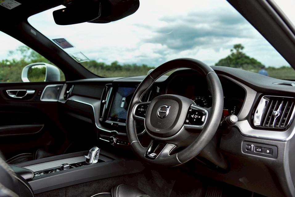 รหัสรถ CBL8457 Volvo XC60 Recharge T8 R-Design AT 2018 10