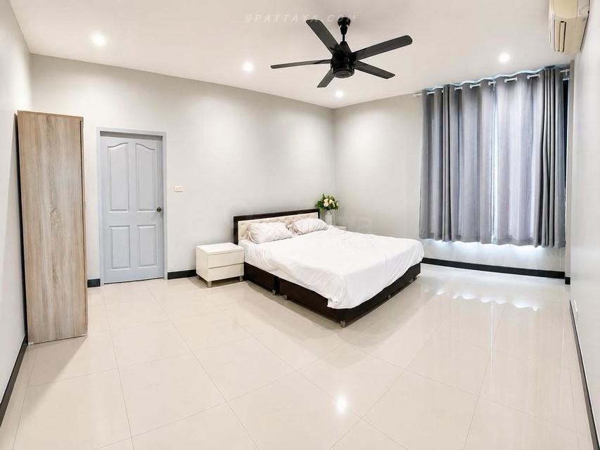 For Rent / For Sale — Large Pool Villa at Paradise Villa 1, East PattayaSpacious pool villa for rent or sale at Paradise Villa 1 4