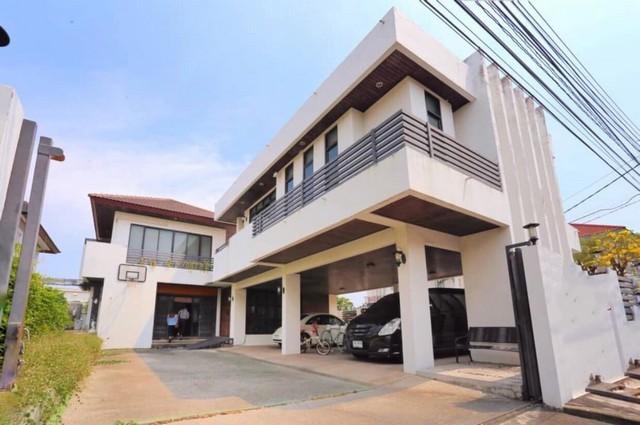 ให้เช่าบ้านเดี่ยว ติดห้างคริสตัล ราชพฤกษ์และห้างเซ็นทรัลเซ็นทรัลเวสต์ หลังมุม บ้านเดี่ยวสร้างเอง หมู่บ้าน เบญญาภา ราชพฤก 1