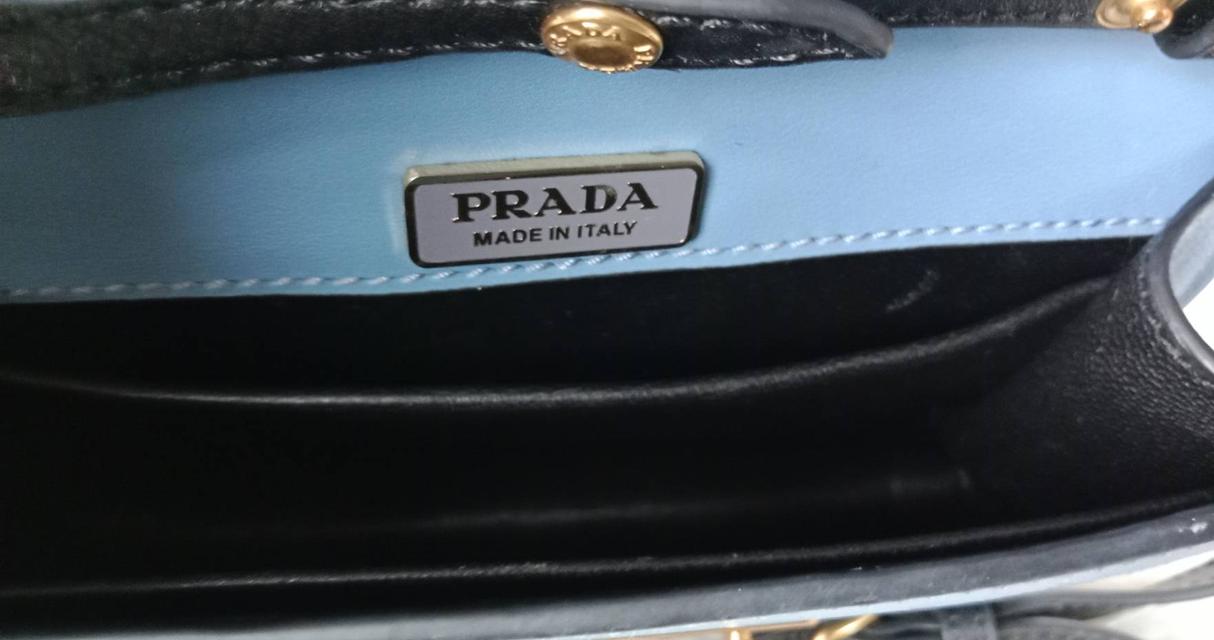 กระเป๋า PRADA Saffiano Shoulder Bag Saffiano leather Blue Gold Auth ar12338A Golden 8