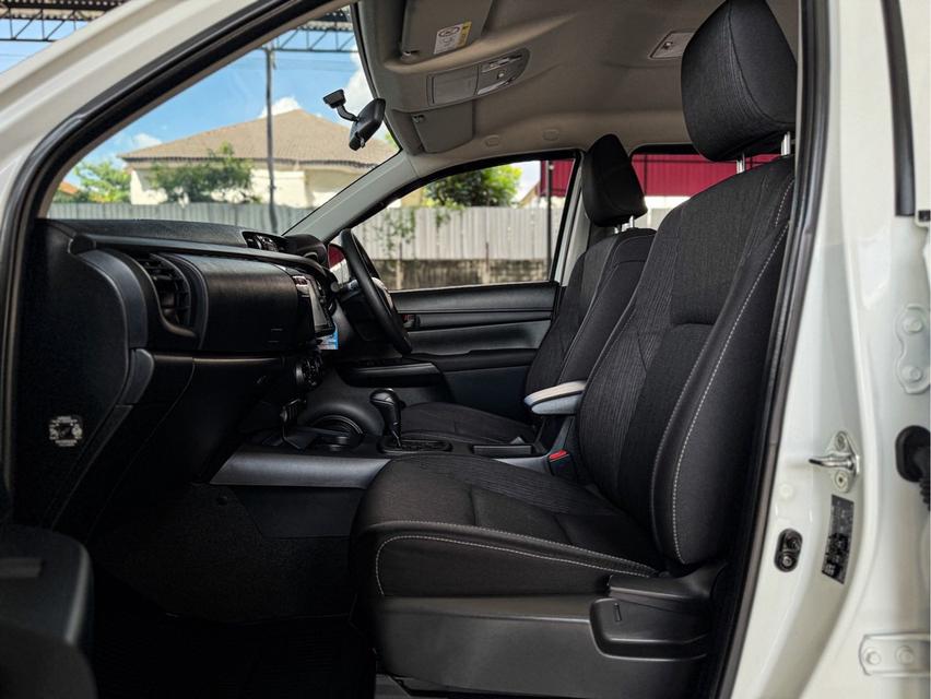 TOYOTA HILUX REVO 2.4 MID Z EDITION 2023 จด 2024  7