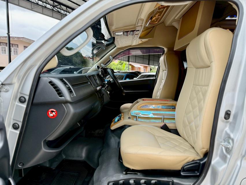 ขาย Toyota Commmuter 3.0 D4D ปี17 11