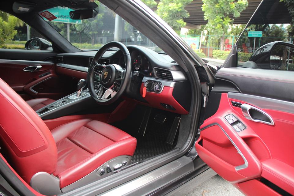 Porsche Carrera 991.2 coupe ปี 2017 11