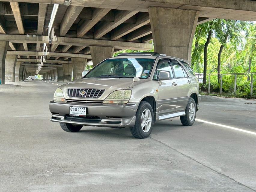 ขายรถ Toyota Harrier 3.0 FOUR ปี 2004 สีน้ำตาล เกียร์ออโต้
