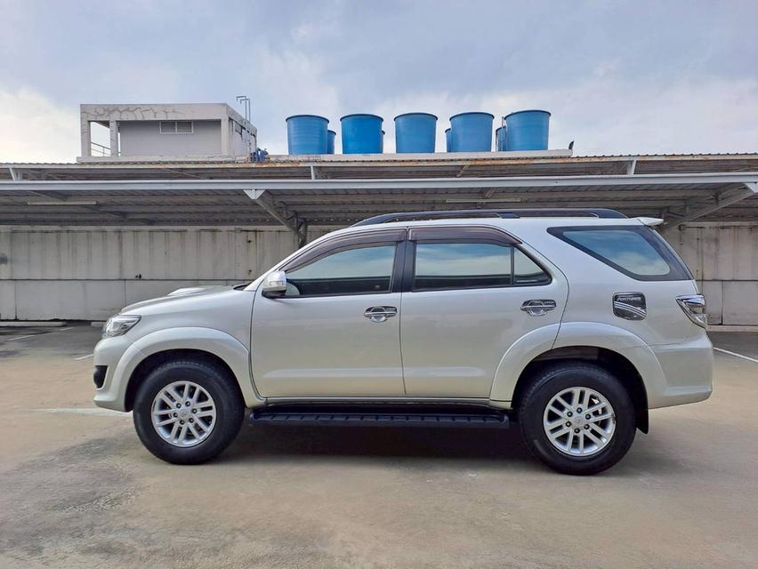 Toyota Fortuner 3.0 V  2WD รุ่นท็อป ปี2015 สีเทา มือเดียวจากป้ายแดง เข้าศูนย์ตลอด ไมล์แท้ 5