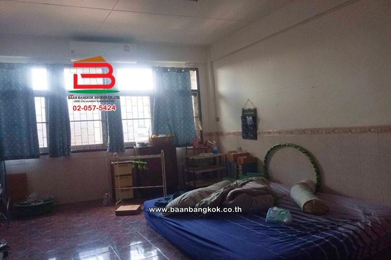 อาคารพาณิชย์ เนื้อที่ 18.9 ตร.ว. แยกเกษตรศาสตร์, ใกล้มหาวิทยาลัยเกษตรศาสตร์ ถนนวิภาวดีรังสิต แขวงลาดยาว เขตจตุจักร 8