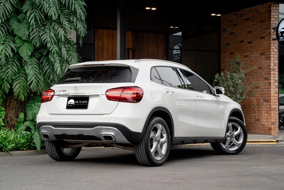 Mercedes-Benz GLA200 Urban Facelift ปี 2020 💵 16,xxx/เดือน เท่านั้น!! “𝐆𝐋𝐀𝟐𝟎𝟎” เข้าใหม่ สวยฉ่ำงานดีที่สุด!✨