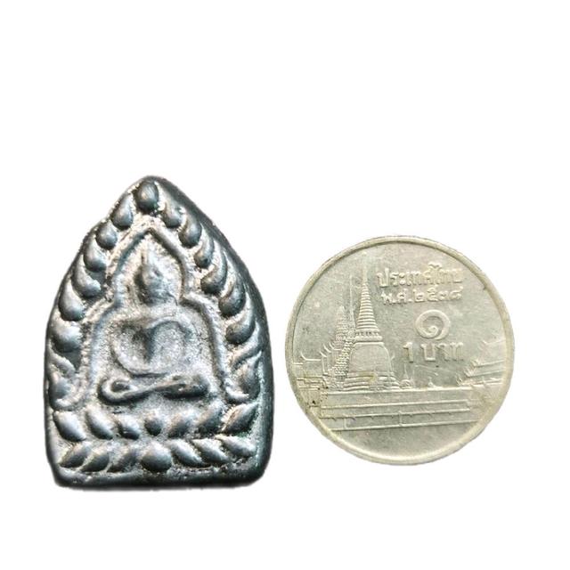 พระเจ้าสัวหลวงปู่เจือ วัดกลางบางแก้ว เนื้อตะกั่ว มีการจารอักขระ พร้อมตอกโค๊ต 7