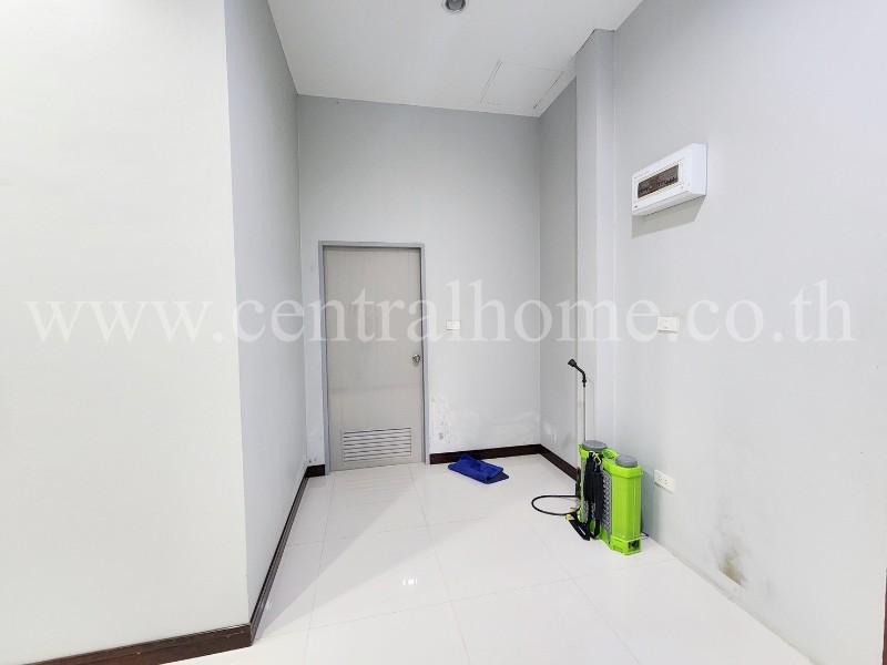 บ้านเดี่ยว พร้อมที่ดิน 10 ไร่ 83 ตารางวา บรรพตพิสัย - นครสวรรค์ 16