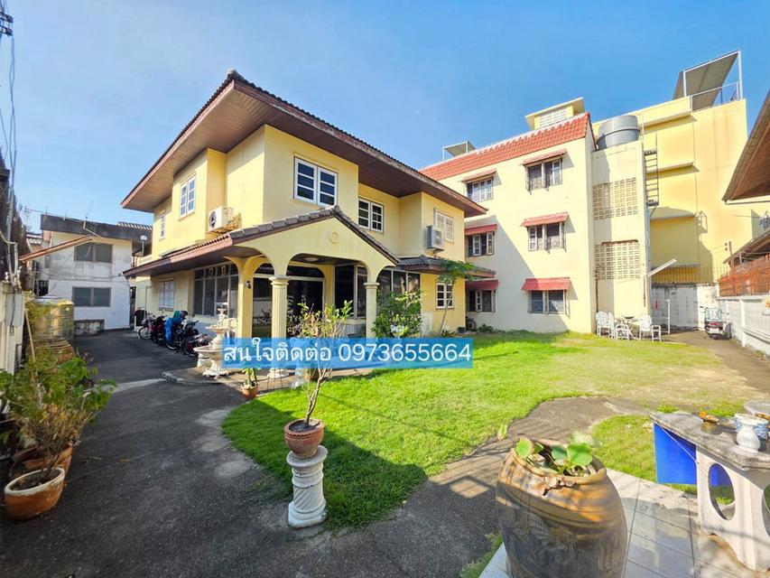 ขายที่ดินพร้อมอาคารหอพัก และบ้านเดี่ยว ถนนดินสอ เสาชิงช้า เขตพระนคร อยู่หลังร้านมนต์นมสด 1