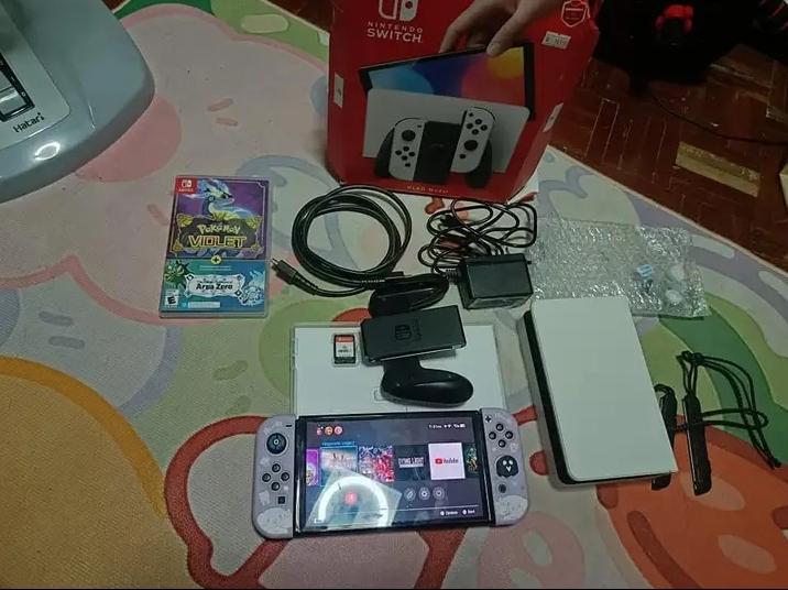 ขายเครื่องเล่นเกม Nintendo Switch