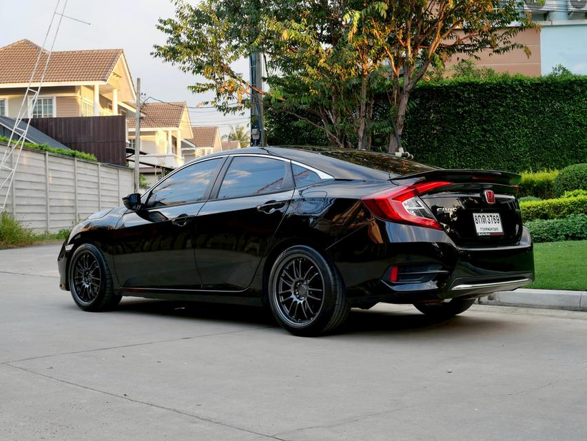 CIVIC FC 1.8 E ปี2019 MNC รับประกันหลังการขาย 1 ปี 10,000km 6