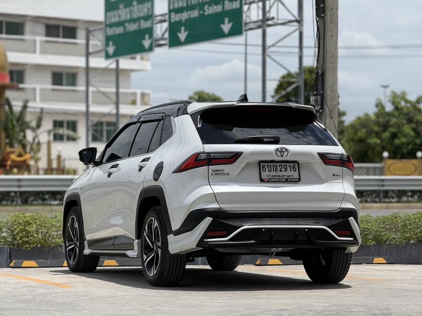 2024 TOYOTA YARIS CROSS, 1.5 HEV PREMIUM LUXURY โฉม ปี23-ปัจจุบัน ตัวท็อปสุด สีขาวมือเดียวป้ายแดง รูปย่อยที่ 4