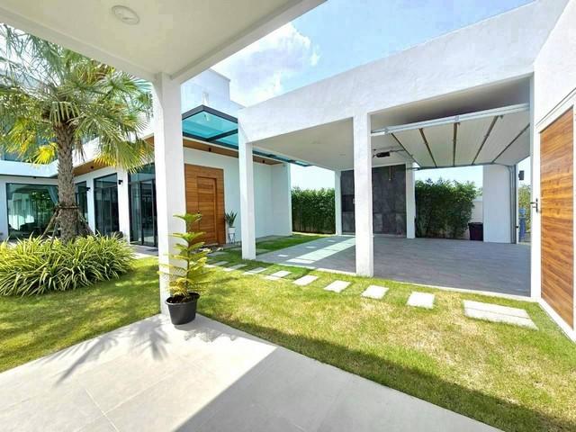 ขายพูลวิลล่าหรู โมเดิลลักซูรี่ 2 ชั้น สไตล์โมเดิร์น พร้อมสิ่งอำนวยความสะดวกครบครัน พัทยา ห้วยใหญ่ ชลบุรี 1