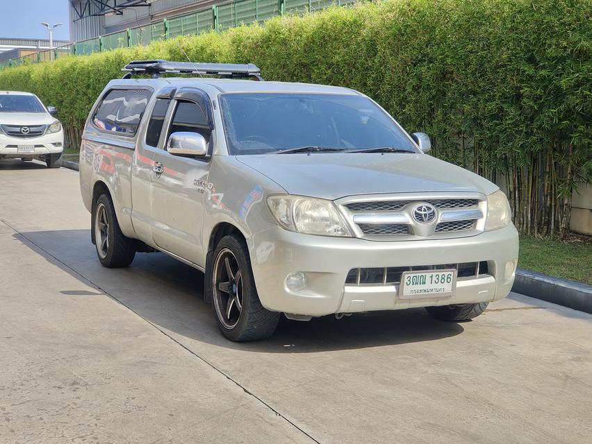 Toyota Vigo 2.5 E Cab MT ปี 06