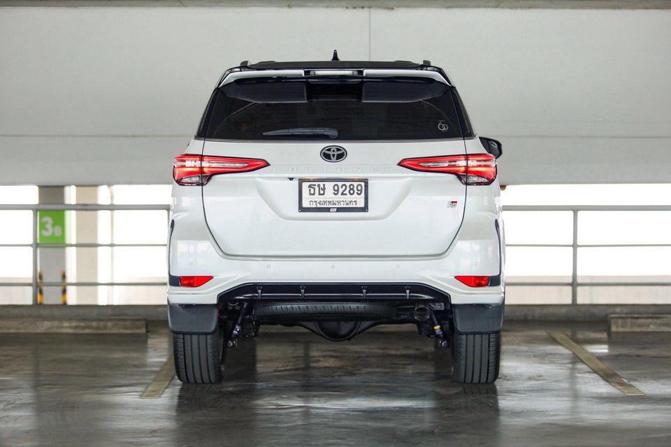 TOYOTA FORTUNER 2.8 GR SPORT BLACK TOP 4WD 2023Fortuner GR Sport ตัวท็อปสุด Black Top ขับ 4 แท้ ทรงสปอร์ต รูปที่ 5