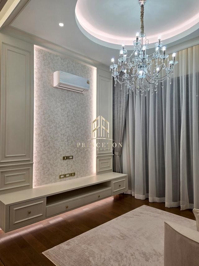 NARASIRI Krungthep Kreetha Super Luxury Residence on a Prime Location 17
