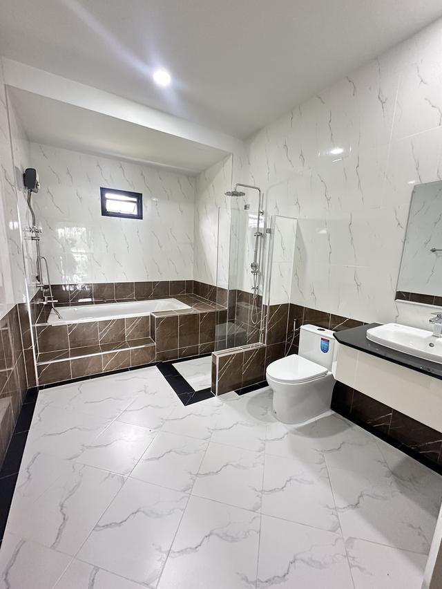 บ้านพลูวิวล่า พัทยา ใกล้โรงเรียนนานาชาติ 7