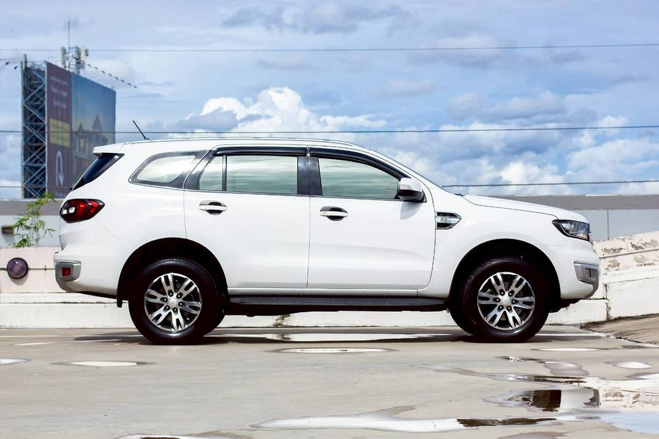 ขาย Ford Everest 2.2Titanium ปี17
