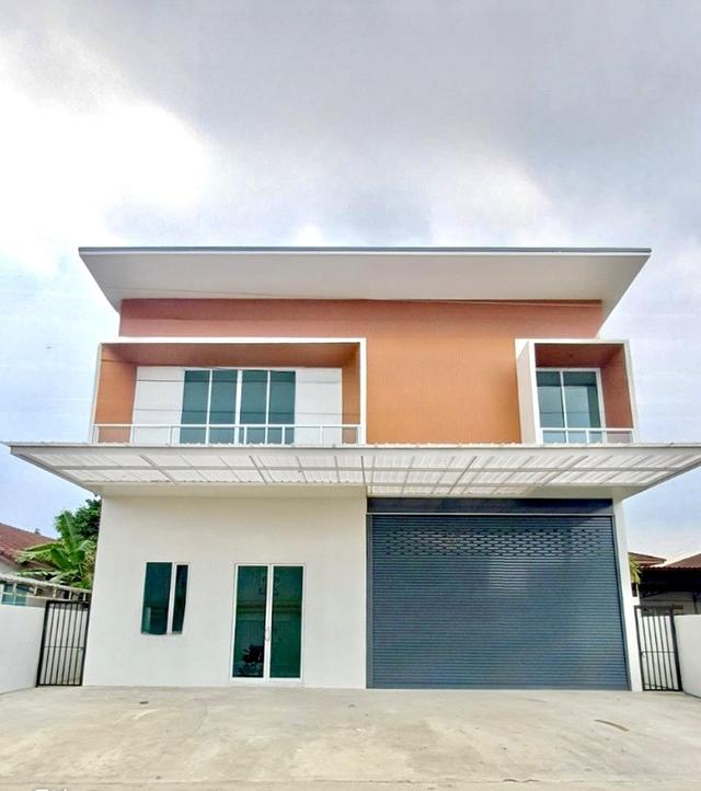 ที่ดินสร้างโรงงาน ออกแบบและก่อสร้างครบวงจร  ราคาเริ่มต้นเพียง 2.9 ล้านบาท 1