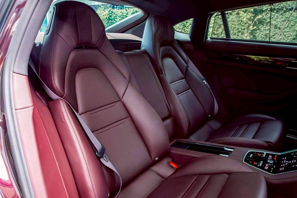2023 Porsche Panamera 4 E-Hybrid Executive ไมล์ 6,000 ใหม่กริ๊บ แต่คุ้มกว่าป้ายแดงตั้ง 3.ล้านบาท 11