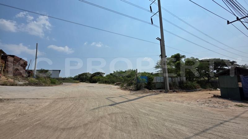 ขายที่ดิน 51ไร่ ติดถนน3009 ถนน6เลน ทางลงท่าเรือแหลมฉบัง สะพานยูเทิร์นสร้างใหม่ 3