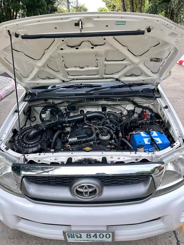 TOYOTA HILUX VIGO 2.7 VVT-i Open Cab เกียร์ M/T สีขาว ปี 2011 18