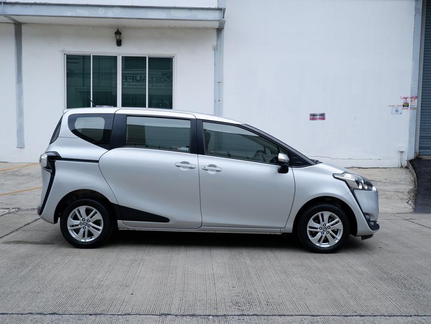 Toyota Sienta 1.5 G AT ปี 2016 4