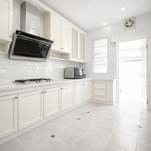 คฤหาสน์ใหญ่มาก บ้าน4นอน 142 ตารางวา สาทร-ราชพฤกษ์ จอดรถได้ 5คัน BTSบางหว้า 900ม. ม.สยาม 1.2กม 8