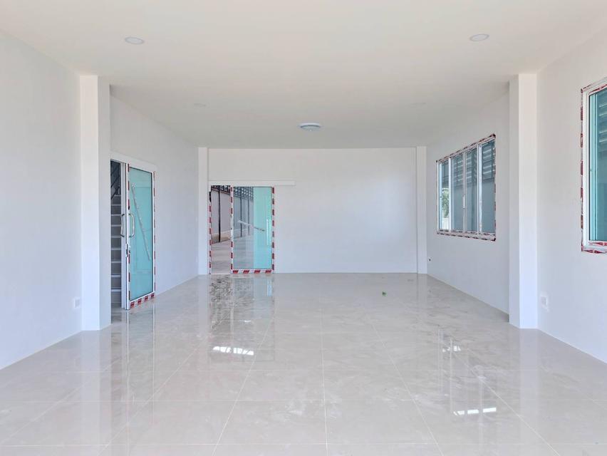 ขายโรงงานพร้อมออฟฟิศ 2 ชั้น 1 ไร่ 20วา 20 ล้าน ถนนกว้าง รถตู้คอนเทนเนอร์เข้าออกสะดวก กระทุ่มแบน สมุทรสาคร ซอยพันธุวงษ์ 5