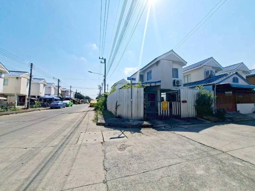 ขายบ้าน 2 ชั้น หลังมุม หมู่บ้านเอื้ออาทร 10/2 ธัญบุรี 3