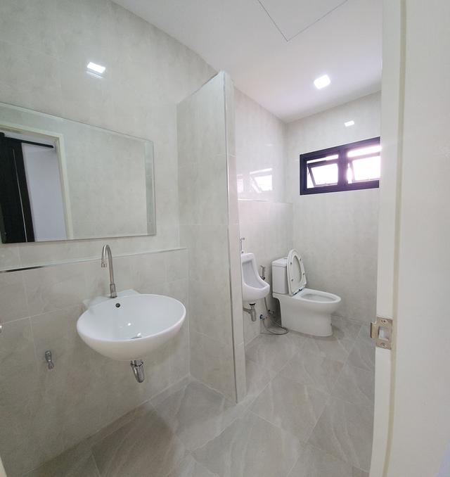 เช่า โฮมออฟฟิส สไตล์โมเดิร์น 3.5 ชั้น โครงการ H-Cape Biz Sector อ่อนนุช สุขาภิบาล 2 17