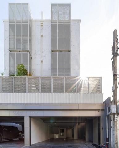 รหัสC7304 บ้าน 5ชั้นตกแต่งสวยพร้อมอยู่ มีลิฟท์ ย่านสุขุมวิท เอกมัย ทำเลใจกลางเมือง 1