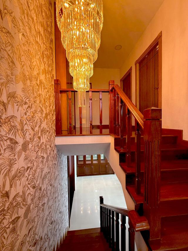 ขายบ้านหรู เสนาเเกรนด์โฮม รังสิต - ติวานนท์ (หลักหก) มีสระน้ำ 13