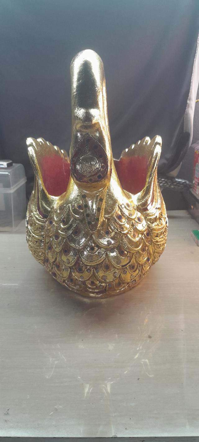 ไม้แกะสลักรูปหงส์โบราณ