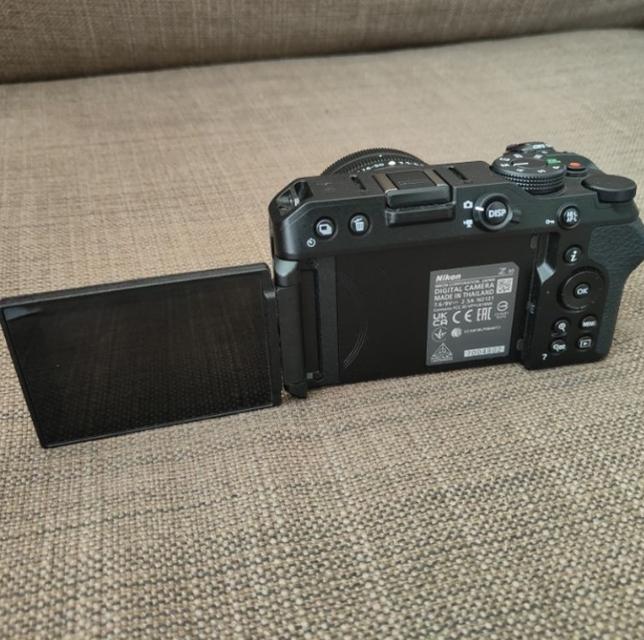Nikon z30 + lens kit 16-50 mm f3.5 - 6.3