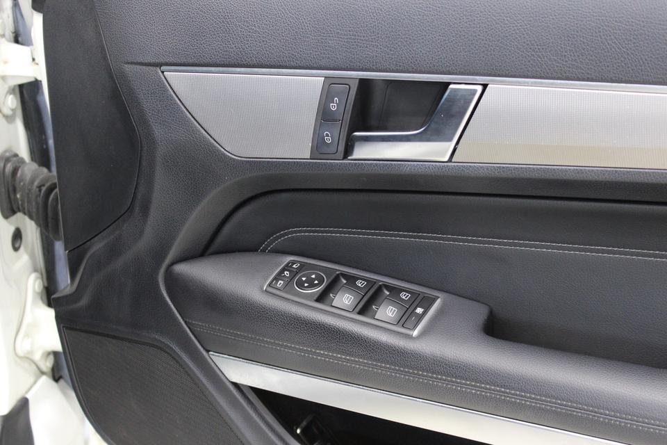 รหัสรถ JRS5576 ✨ Mercedes-Benz E200 Cabriolet ปี 2014 สีขาว (White Diamond) ✨ รูปที่ 16