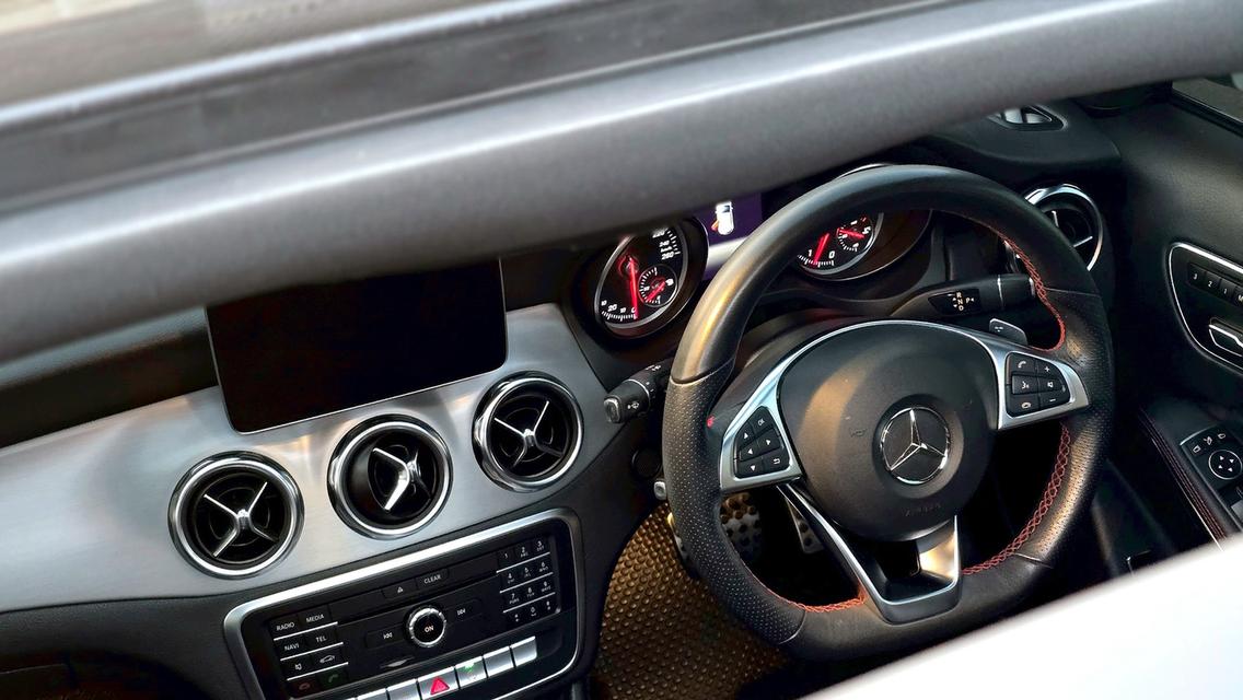 2020 Mercedes Benz GLA250 AMG " Facelift " รูปที่ 8