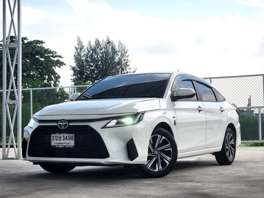 Toyota Yaris Ativ 1.2 Sport CVT ปี 2022  3