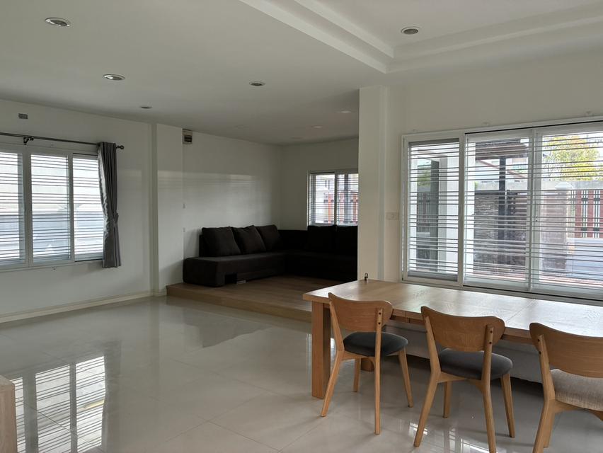 ให้เช่าบ้านเดี่ยว 2 ชั้น หลังริม ขนาด 62 ตร.ว. ซอยสวนสราญ ถนนบางเชือกหนัง 9 ตลิ่งชัน รีโนเวทใหม่ พร้อมอยู่ 5