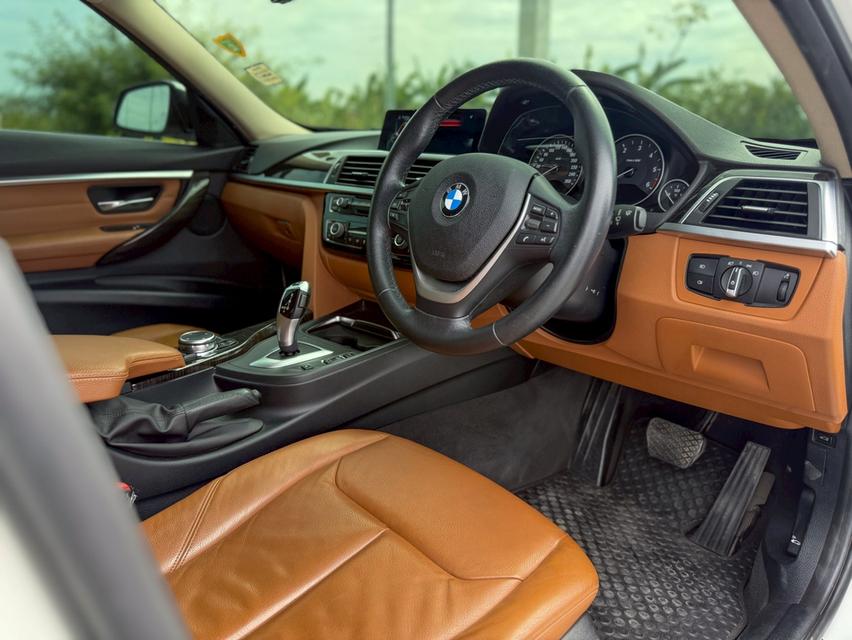 BMW 320d Luxury ปี 2015 สีขาว สวยสภาพดี 15