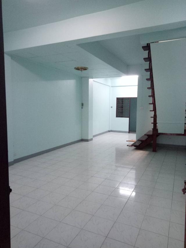 ขายบ้านทาวเฮ้าส์ 2 ชั้น 2 นอน 2 น้ำ เจริญพัฒนา ซ.7 5