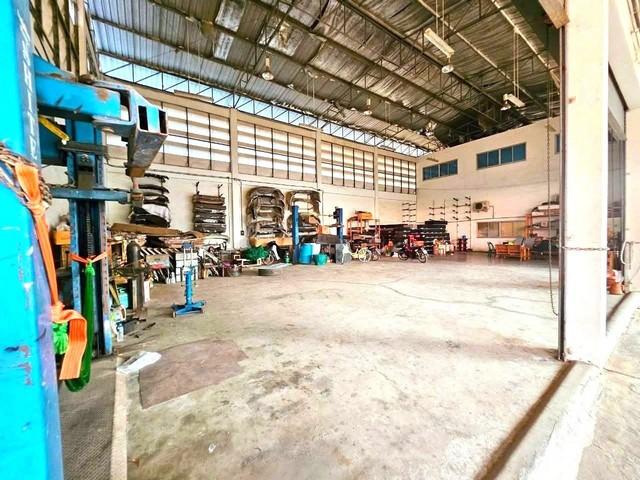 ขายที่ดินพร้อมโกดังสำนักงานอยู่นิคมฉะเชิงเทรา อยู่ในการดูแลของ กนอ. บนเนื้อที่ 10 -3-60ไร่ พื้นที่สีม่วง 8