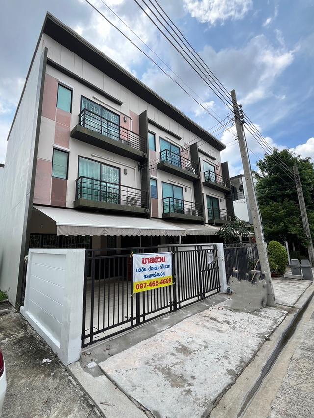 บ้านกลางเมือง นวมินทร์ 42 สวยมาก หลังมุม ถนนเมน แต่งครบพร้อมรีโนเวท ส่วนตัว มีเพียง 3 หลังติด 20