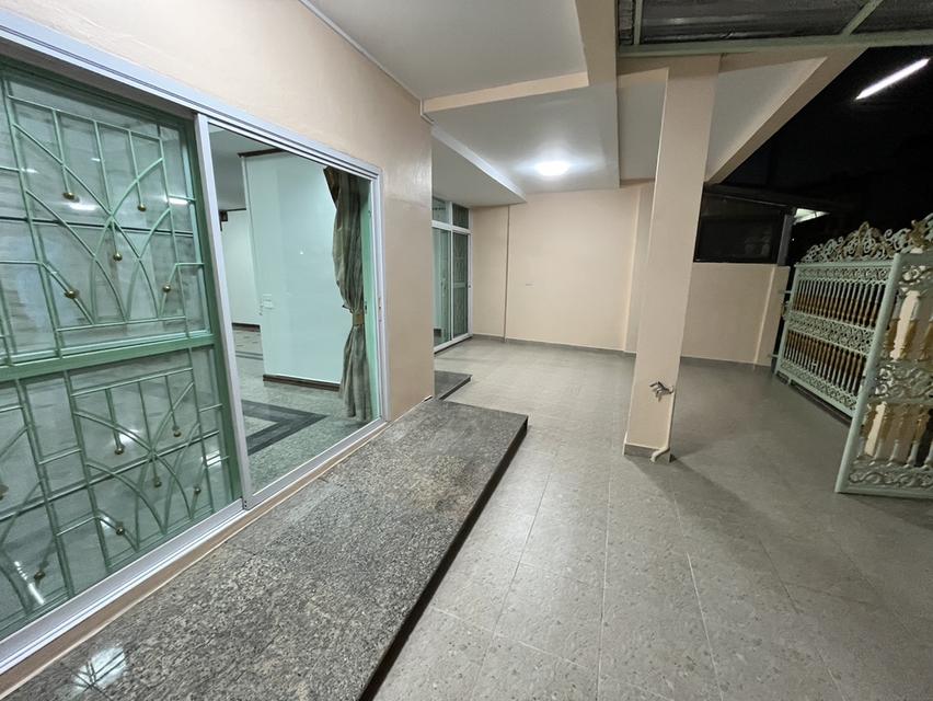 ขายทาวน์เฮ้าส์ 3 ชั้น 2 หลังทะลุกันหมู่บ้านสินทวีสวนธน 1 3