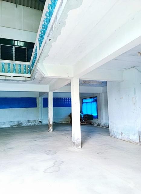 ตลาดบางบอน5 1.0 กม.เทคนิคราชสิทธาราม ให้เช่าโกดัง อยู่อาศัย 60 ตร.วา.240 ตร.ม.รร.วัดศรีนวลธรรมวิมล 1.4 กม. หาของกินง่าย  3