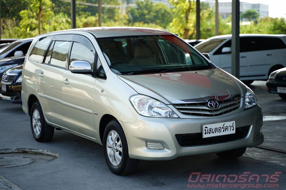 2011 TOYOTA INNOVA 2.0G 4