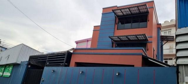 ให้เช่าบ้านเดี่ยว 3 ชั้น 40 ตร.ว. ซอยบางขุนเทียน 6 ใกล้รถไฟฟ้า สถานีบางบอน 1