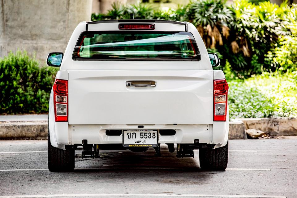 ISUZU D-MAX Double Cab 1.9 Ddi ปี 2016 สีขาว  8