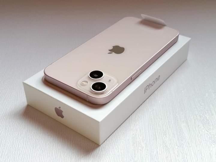 iPhone 13 สีชมพู 2